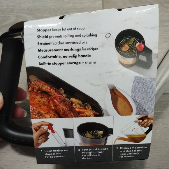 OXO Good Grips Fat Separator with Black Handle - Picture 5 of 13